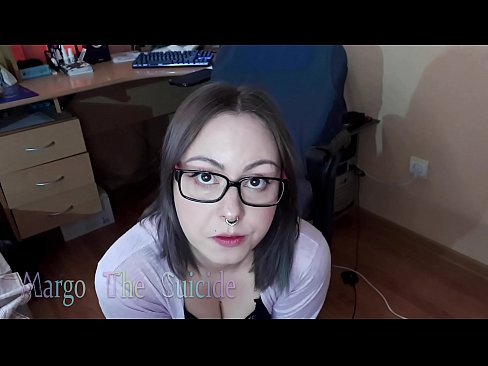 ❤️ Ọmọbinrin ti o ni gbese pẹlu awọn gilaasi buruja Dildo jinna lori Kamẹra ☑  si wa ❌❤